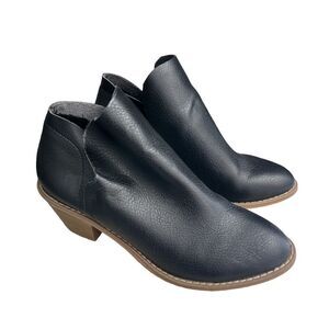 Ankle Boots Black Sz‎ 6 Heel Faux Leather UNIVERSAL THREAD